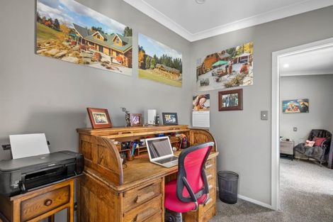 Photo of property in 10 Briar Crescent, Alexandra, 9320