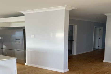 Photo of property in 20 Glendene Avenue, Glendene, Auckland, 0602