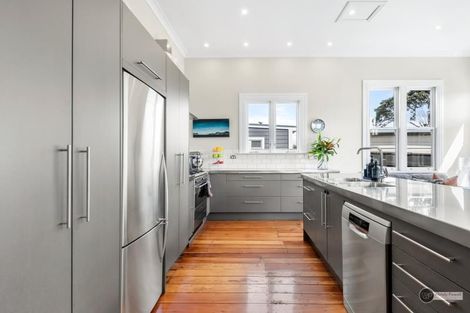 Photo of property in 19 Bay Street, Petone, Lower Hutt, 5012