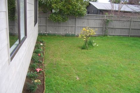 Photo of property in 2/7 Domain Road, Weymouth, Auckland, 2103