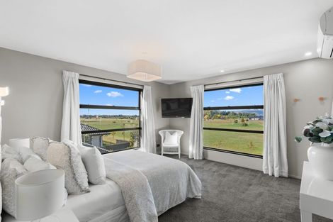 Photo of property in 33 Little Gem Road, Hornby, Christchurch, 8025