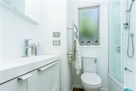 Photo of property in 1/4 Malibu Grove, Bayview, Auckland, 0629