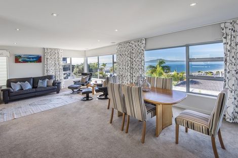 Photo of property in 62 Seaview Road, Castor Bay, Auckland, 0620