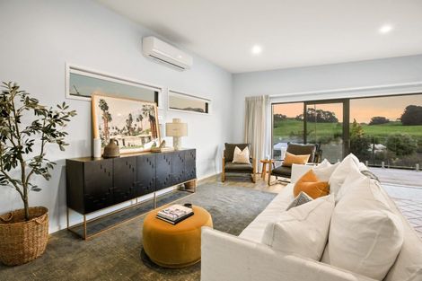 Photo of property in 28 Robertson Street, Raglan, 3225