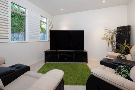 Photo of property in 3/284 Lake Road, Hauraki, Auckland, 0622