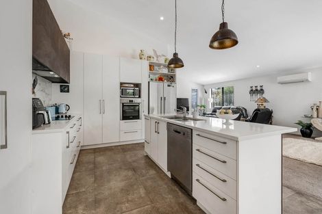Photo of property in 6 Trevally Place, Snells Beach, 0920