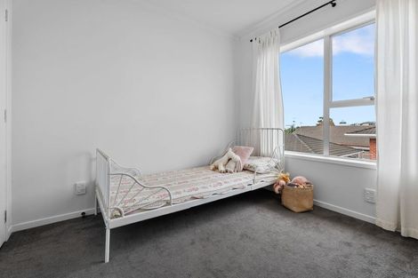 Photo of property in 1/181 Forrest Hill Road, Forrest Hill, Auckland, 0620