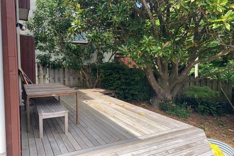 Photo of property in 76h Edmonton Road, Henderson, Auckland, 0612