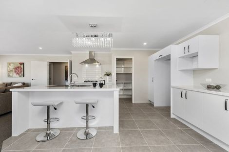 Photo of property in 12 Chalgrove Road, Huntington, Hamilton, 3210