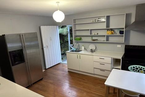 Photo of property in 50 Peter Terrace, Castor Bay, Auckland, 0620