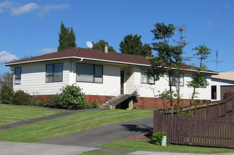 Photo of property in 71 Marendellas Drive, Bucklands Beach, Auckland, 2014