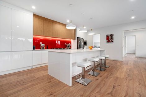 Photo of property in 15 Nola Road, Oratia, Auckland, 0604