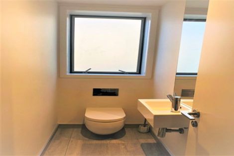 Photo of property in 1/14 Rothesay Bay Road, Rothesay Bay, Auckland, 0630