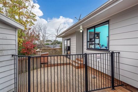 Photo of property in 8 Luxor Place, Massey, Auckland, 0614