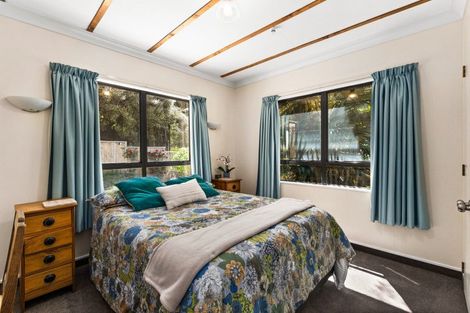 Photo of property in 82 Tauroa Road, Havelock North, 4130