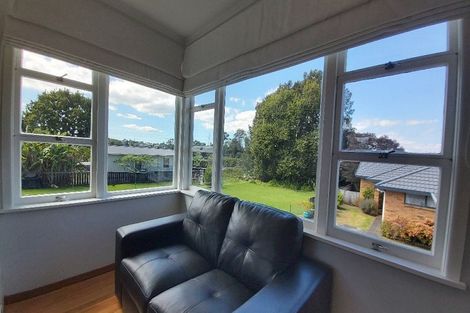 Photo of property in 35 Queen Mary Avenue, New Lynn, Auckland, 0600