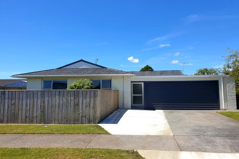 Photo of property in 122 Heta Road, Highlands Park, New Plymouth, 4312