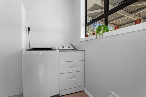 Photo of property in 65 College Road, Edgecumbe, 3120