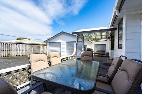 Photo of property in 9a Alamein Avenue, Onerahi, Whangarei, 0110