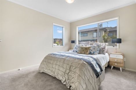 Photo of property in 10 Barnacle Rise, Red Beach, 0932