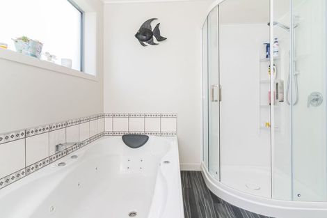 Photo of property in 5 Larkins Street, Helensburgh, Dunedin, 9010