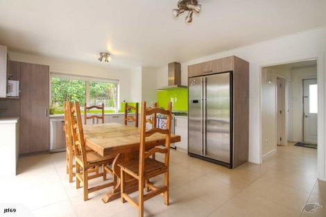 Photo of property in 2/596 Whangaparaoa Road, Stanmore Bay, Whangaparaoa, 0932