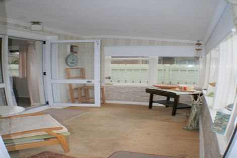 Photo of property in 13 Kent Street, Levin, 5510