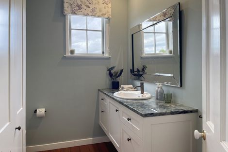 Photo of property in 43 Simla Crescent, Khandallah, Wellington, 6035