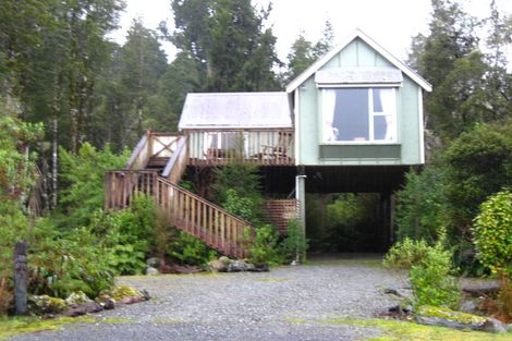 Photo of property in 21 Korua Street, Moana, 7872