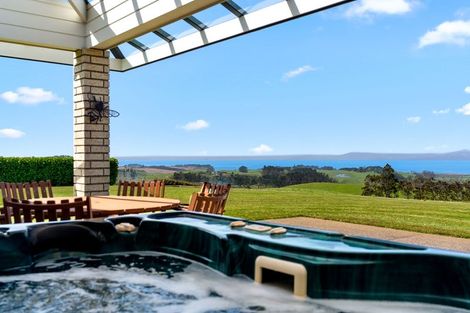 Photo of property in 107 Fuller Road, South Head, Helensville, 0874