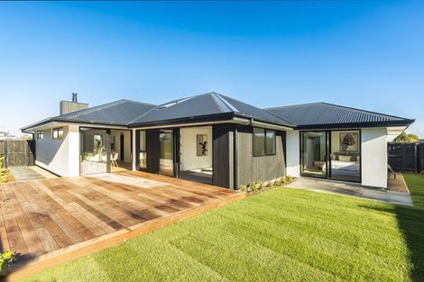 Photo of property in 42 Walter Case Drive, Harewood, Christchurch, 8051