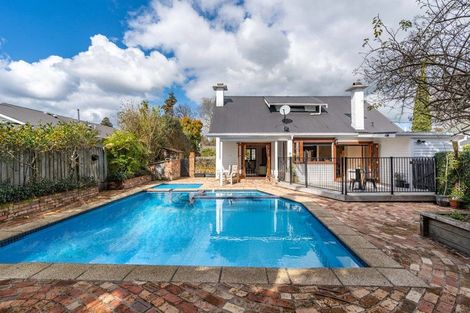 Photo of property in 8 Riro Street, Hamilton East, Hamilton, 3216