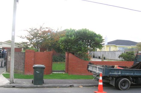 Photo of property in 12 Fairfield Avenue, Fairfield, Lower Hutt, 5011