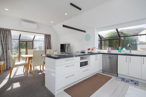 Photo of property in 31 O'connor Place, Burnside, Christchurch, 8053