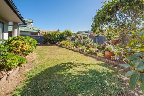 Photo of property in 17 Amesbury Drive, Churton Park, Wellington, 6037