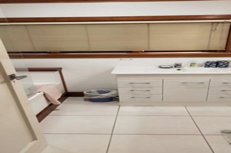 Photo of property in 48 Dyers Pass Road, Cashmere, Christchurch, 8022