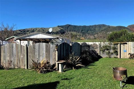 Photo of property in 670 Abel Tasman Drive, Clifton, Takaka, 7183