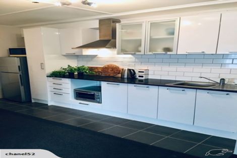 Photo of property in 2/27 Salem Place, Torbay, Auckland, 0630