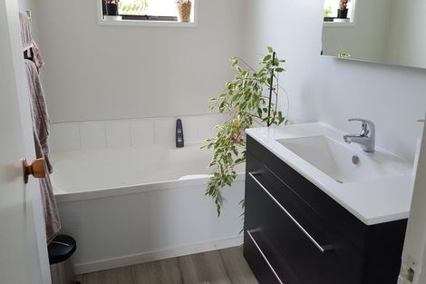 Photo of property in 4 Mallett Place, Halswell, Christchurch, 8025