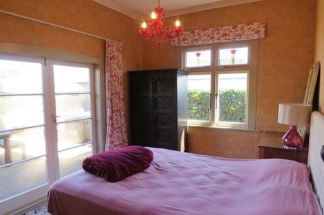 Photo of property in 8 Pukenui Street, Strandon, New Plymouth, 4312