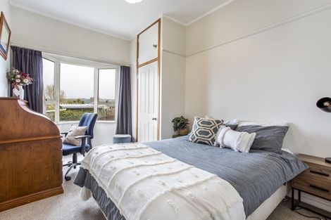 Photo of property in 43 Awaroa Road, Helensville, 0800