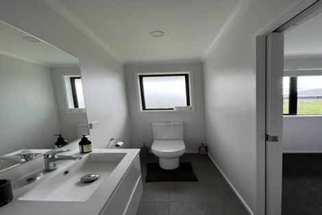 Photo of property in 32 County Drive, Hawera, 4610