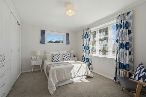 Photo of property in 15 Godley Street, Waterloo, Lower Hutt, 5011