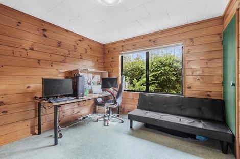 Photo of property in 2/85 Awaruku Road, Torbay, Auckland, 0630