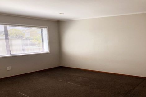 Photo of property in 2/8 Eastridge Court, Northpark, Auckland, 2013
