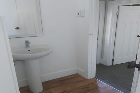 Photo of property in 2 Hinemoa Street, Birkenhead, Auckland, 0626