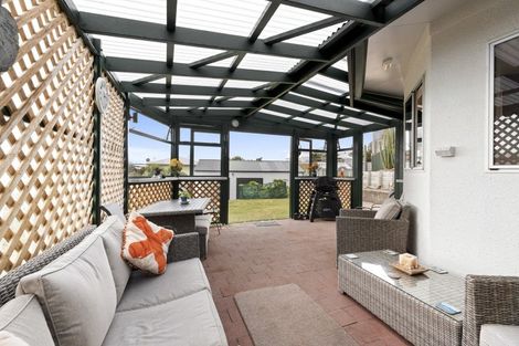 Photo of property in 43 Shortt Street, Foxton Beach, Foxton, 4815