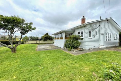 Photo of property in 2 Nield Road, Manurewa, Auckland, 2102