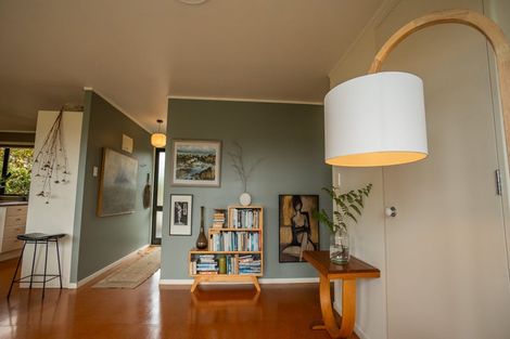 Photo of property in 29 Te Papau Crescent, Diamond Harbour, 8972