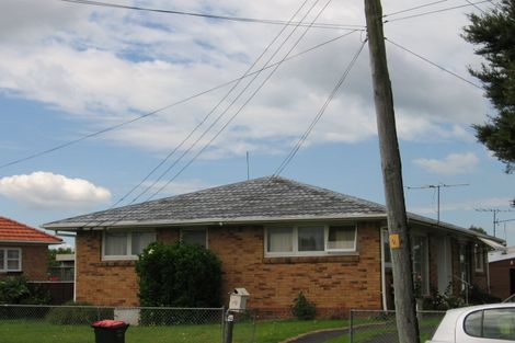 Photo of property in 2a Alanbrooke Crescent, Avondale, Auckland, 0600